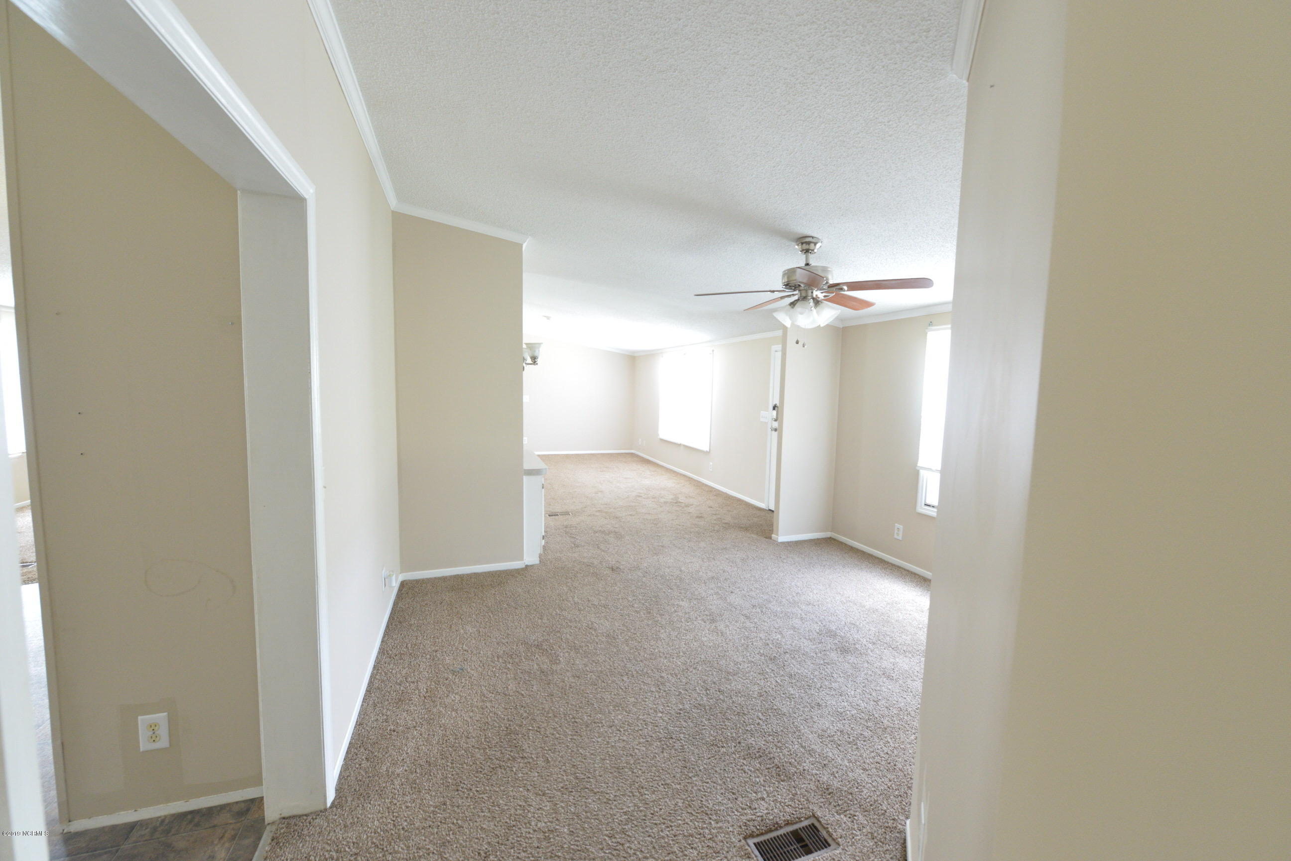595 Five Mile Road Richlands, NC 28574 - Photo 15 of 35 Front left Room