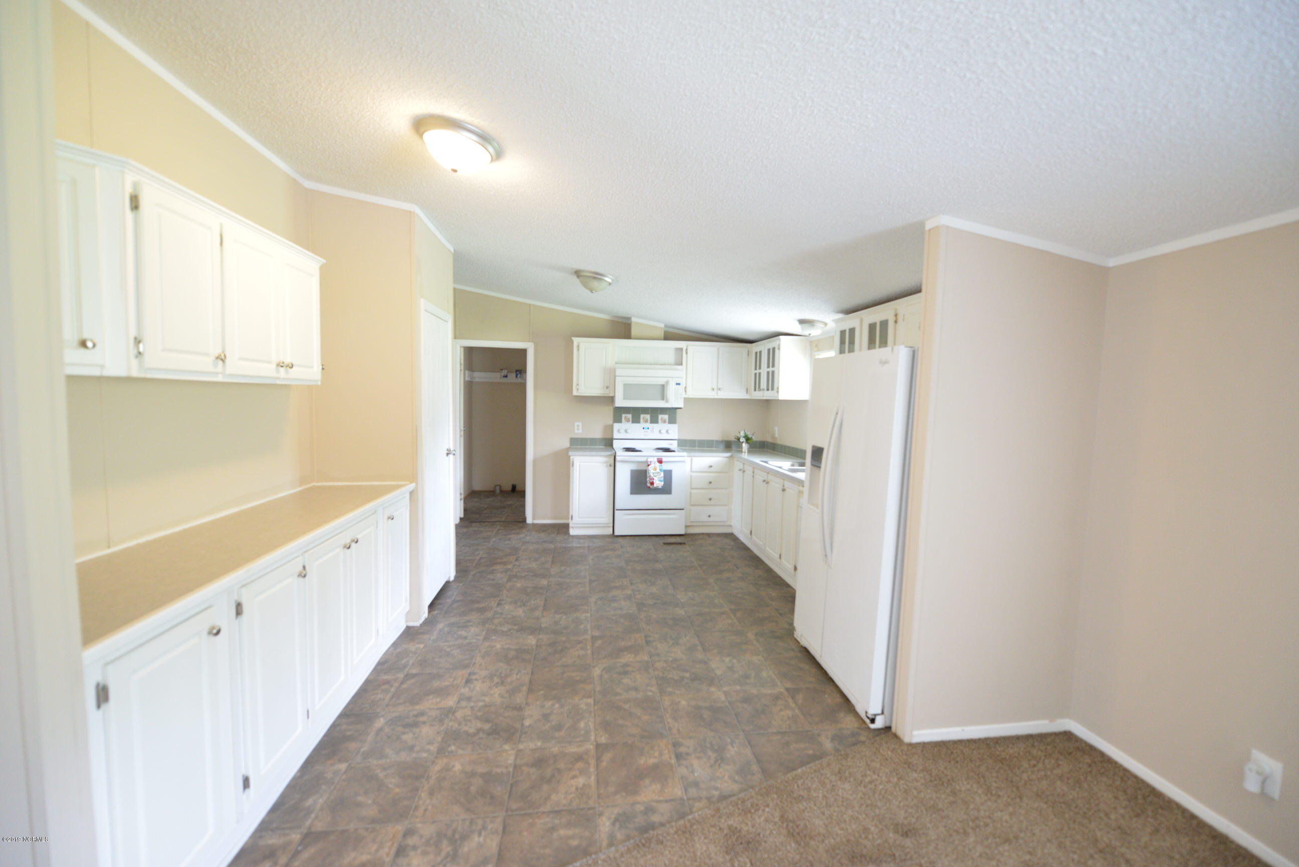 595 Five Mile Road Richlands, NC 28574 - Photo 19 of 35 Kitchen