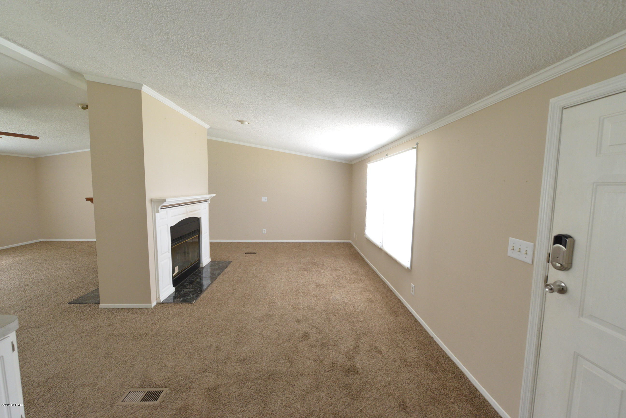 595 Five Mile Road Richlands, NC 28574 - Photo 4 of 35 LRWhitefp