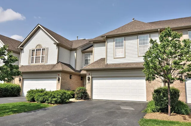 $2,750 | 5473 McDonough Road, Hoffman Estates, IL 60192