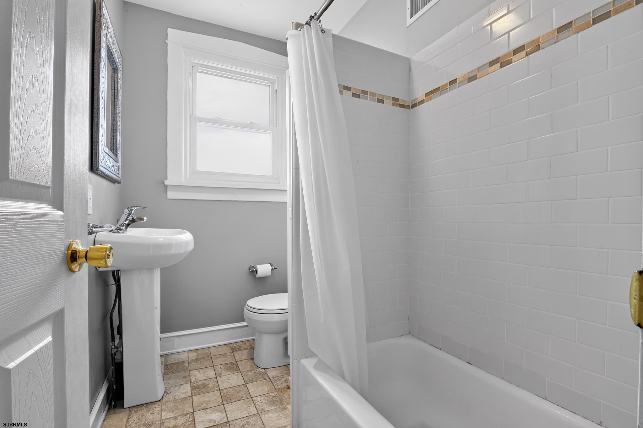 202 Wesley Road, Unit 2 Ocean City, NJ 08226 - Photo 13 of 20 Gallery Image 13