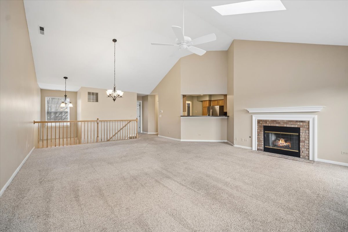 1987 North Silver Lake Road Arlington Heights, IL 60004 - Photo 3 of 16