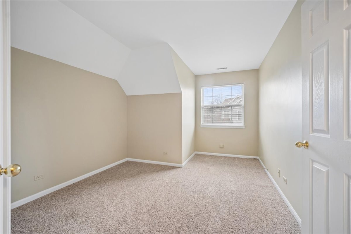 1987 North Silver Lake Road Arlington Heights, IL 60004 - Photo 8 of 16