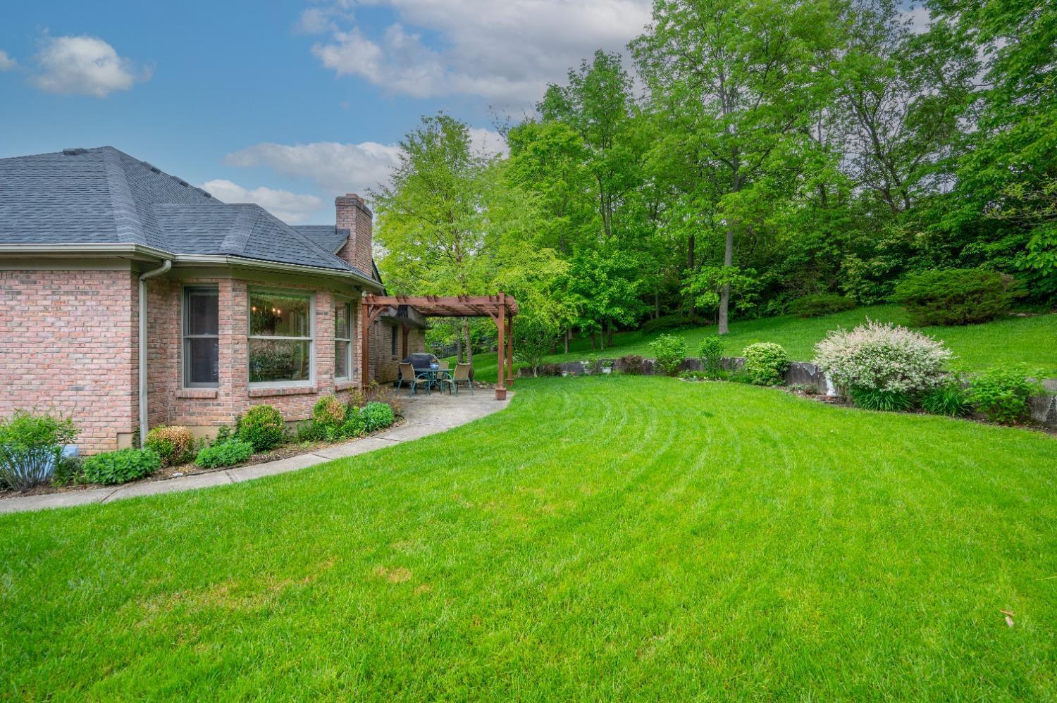 10024 Pebble Ridge Lane Cincinnati, OH 45252 - Photo 30 of 36 Gallery Image 30