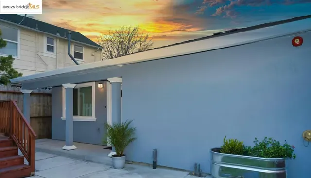 $998,000 | 976 53rd Street, Emeryville, CA 94608