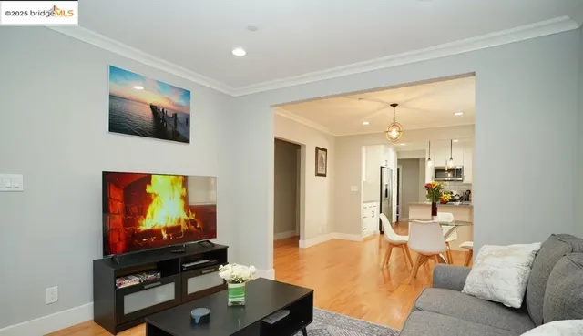 $998,000 | 976 53rd Street, Emeryville, CA 94608