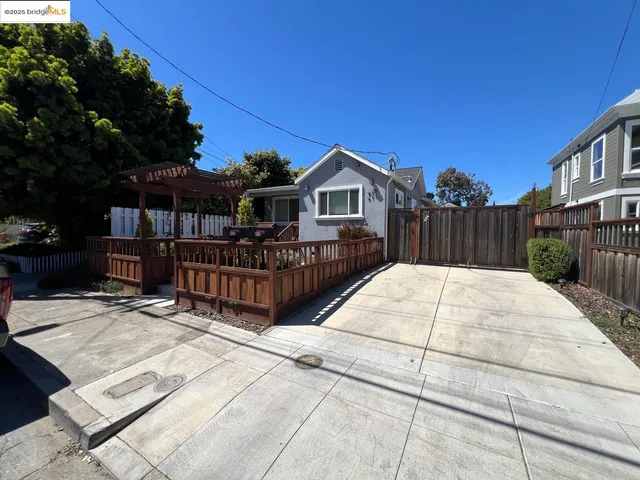 $998,000 | 976 53rd Street, Emeryville, CA 94608