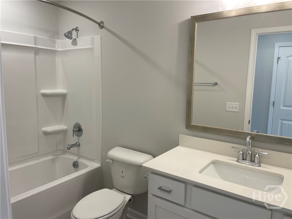 158 Como Drive Pooler, GA 31322 - Photo 15 of 21 Upstairs Bath