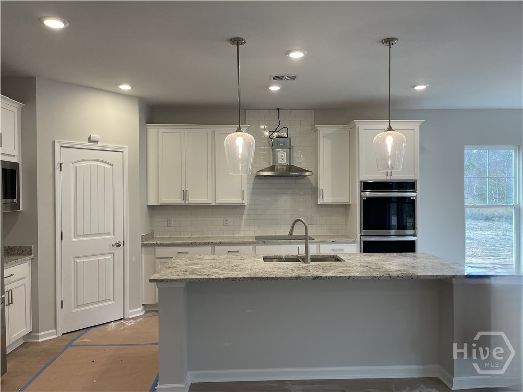 158 Como Drive Pooler, GA 31322 - Photo 3 of 21 Large Island and Double Ovens