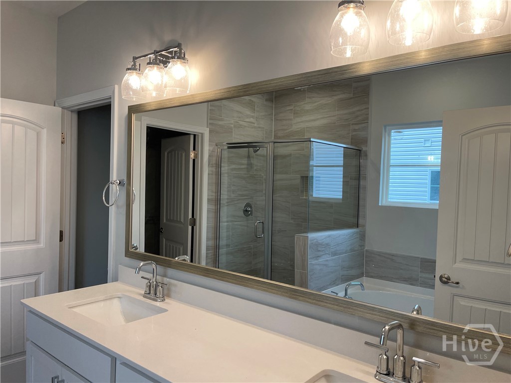 158 Como Drive Pooler, GA 31322 - Photo 8 of 21 Primary Bath