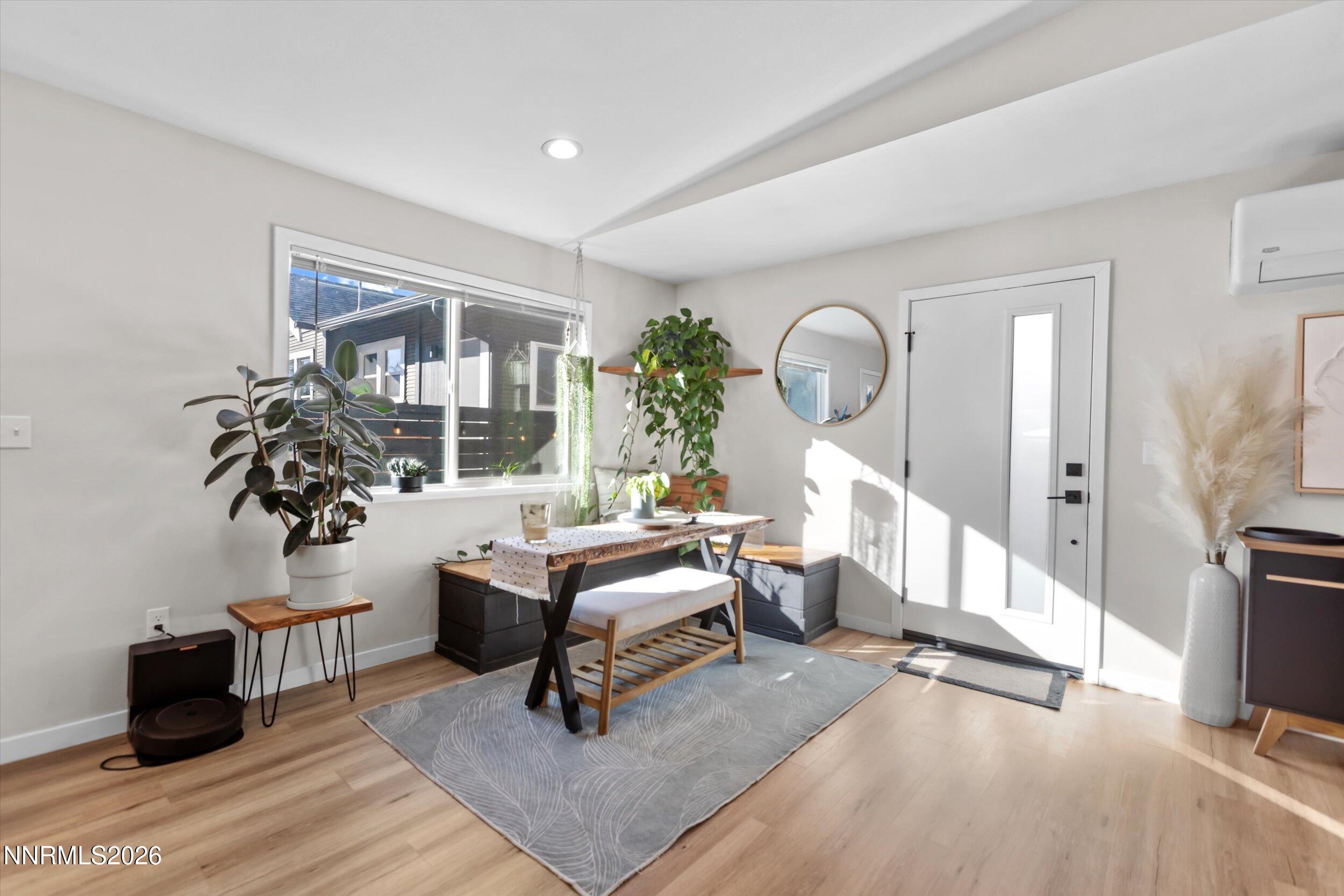 536 Sinclair Street Reno, NV 89501 - Photo 2 of 24 a living room with furniture