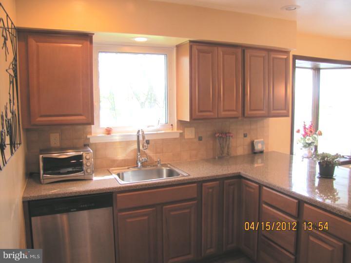 67 Rotterdam Road West Holland, PA 18966 - Photo 6 of 25 Kitchen