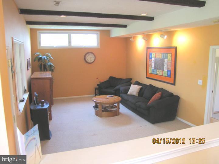 67 Rotterdam Road West Holland, PA 18966 - Photo 10 of 25 Family Room