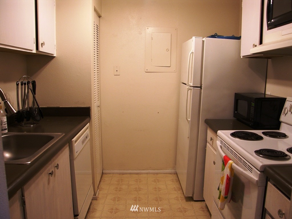 1506 North Defiance Street, Unit R207 Tacoma, WA 98406 - Photo 10 of 18 Gallery Image 10