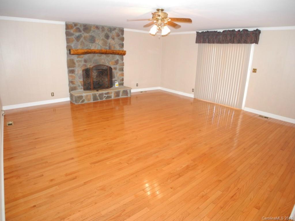 2467 Country Club Road Lincolnton, NC 28092 - Photo 8 of 24 Gallery Image 8