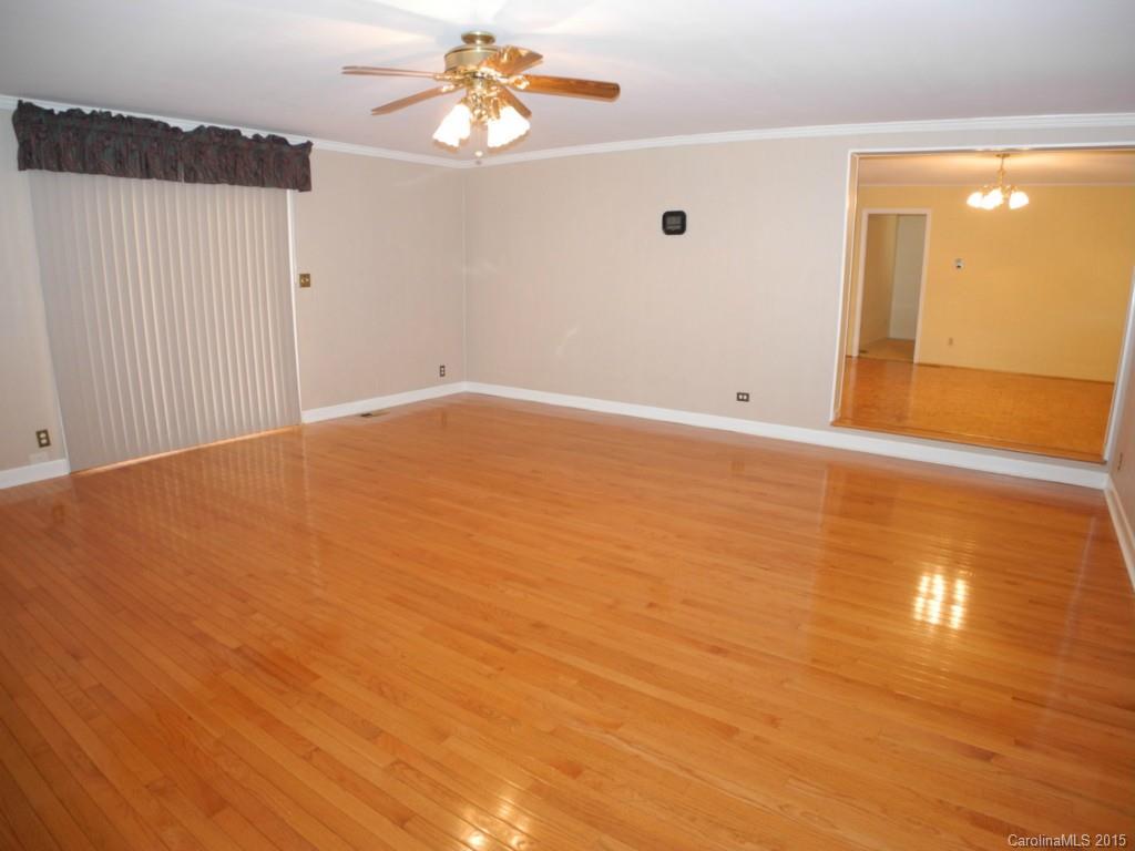 2467 Country Club Road Lincolnton, NC 28092 - Photo 9 of 24 Gallery Image 9