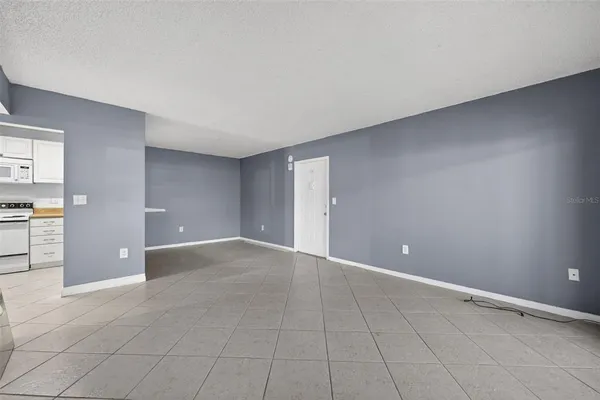 $140,000 | 1398 Shady Pine Way, Unit A1, Tarpon Springs, FL 34688
