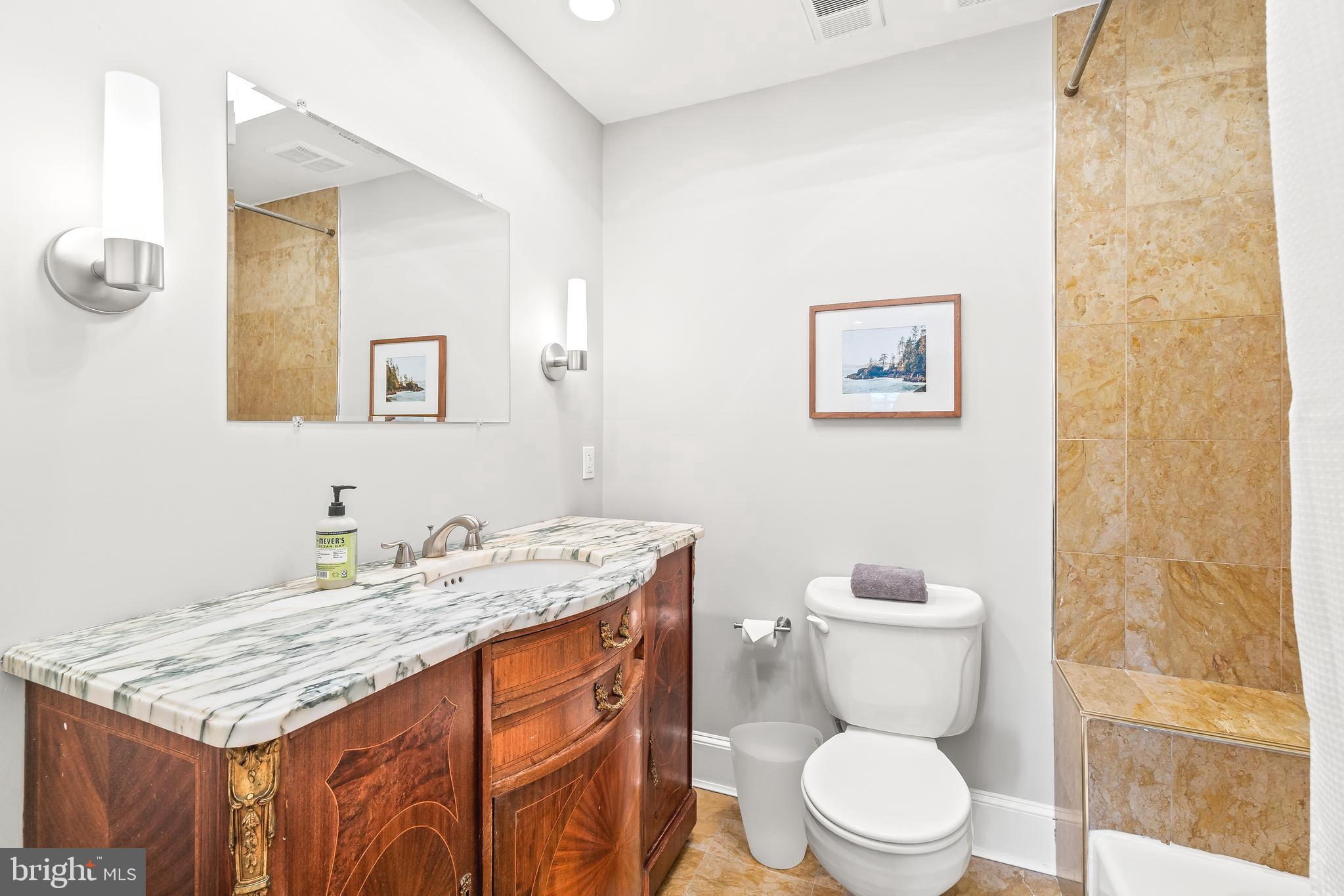 4206 River Road Northwest Washington, DC 20016 - Photo 14 of 25 Full en-suite bathroom