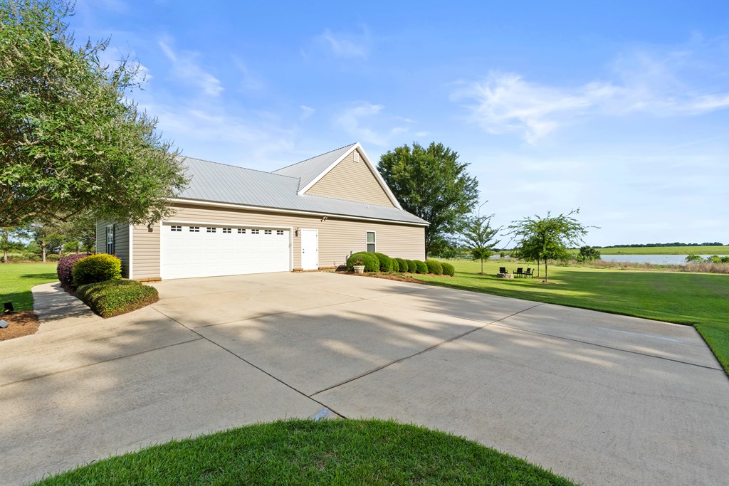 971 Edsel Deese Road Ashford, AL 36312 - Photo 3 of 67