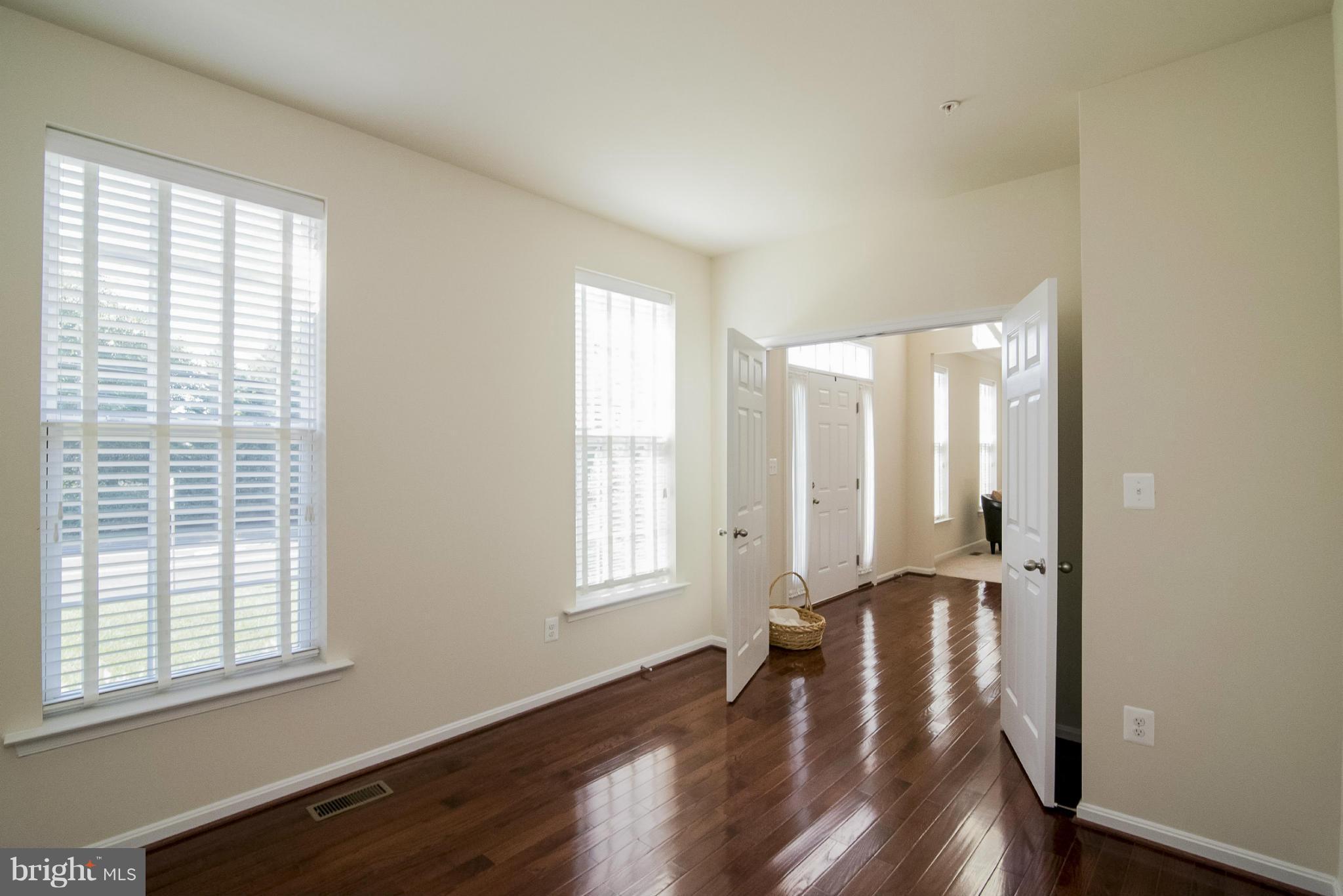 8500 Marblehead Road Lutherville-Timonium, MD 21093 - Photo 3 of 30 Den