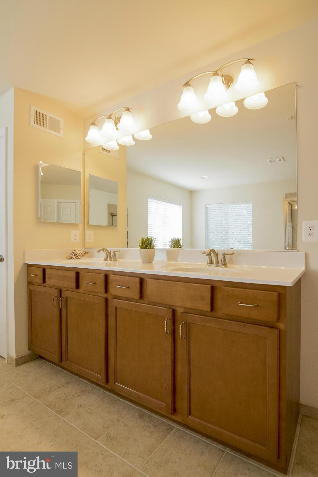 8500 Marblehead Road Lutherville-Timonium, MD 21093 - Photo 22 of 30 Bath (Master)