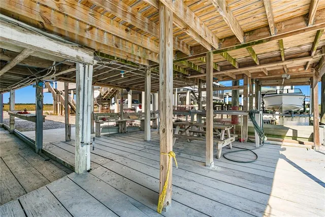 $300,000 | 289 Martin Lane, Port Sulphur, LA 70083