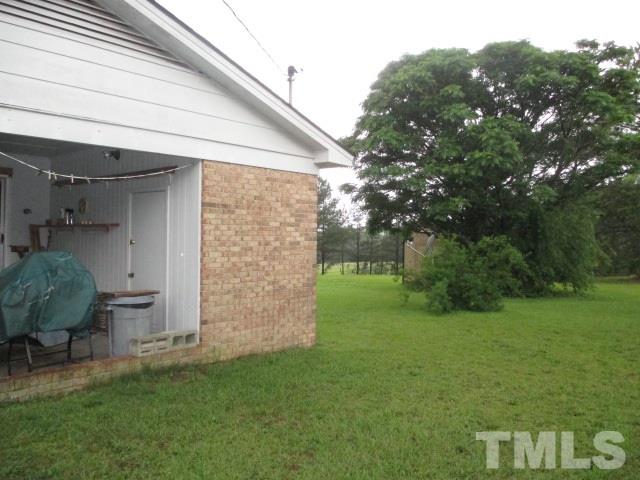 3059 Old Stage Road North Coats, NC 27521 - Photo 4 of 17