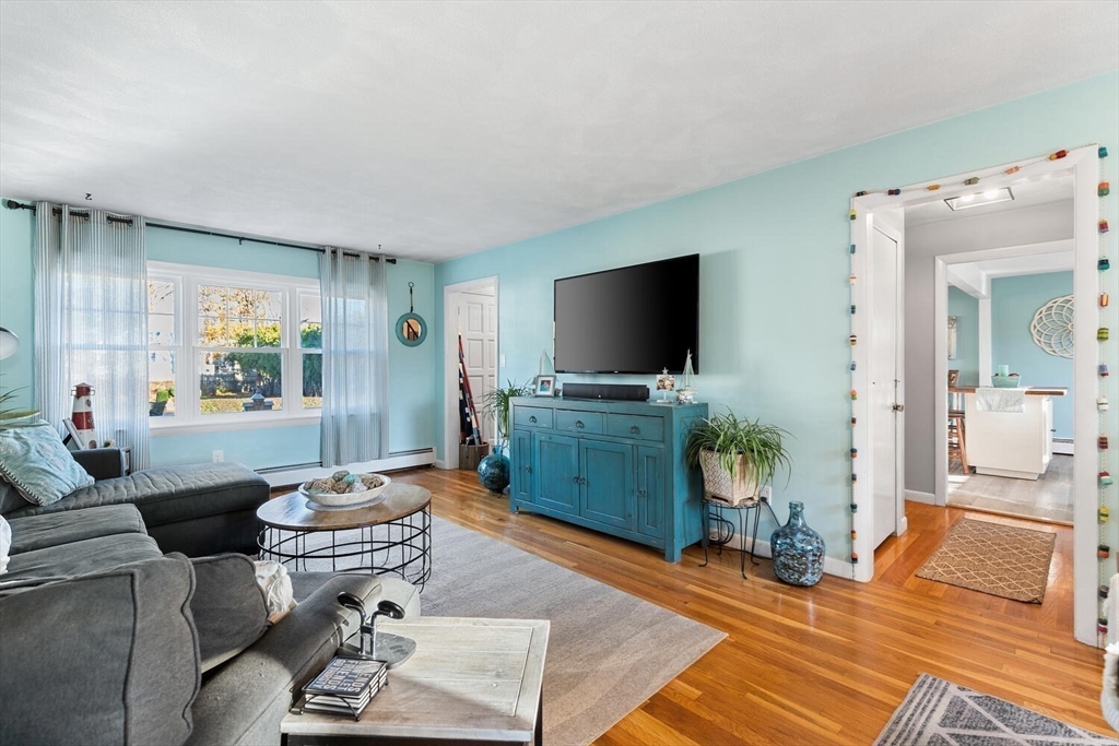 27 Shelton Road Swampscott, MA 01907 - Photo 9 of 42 Gallery Image 9