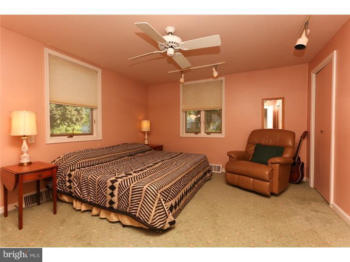 1006 Sorrel Horse Road Huntingdon Valley, PA 19006 - Photo 11 of 24