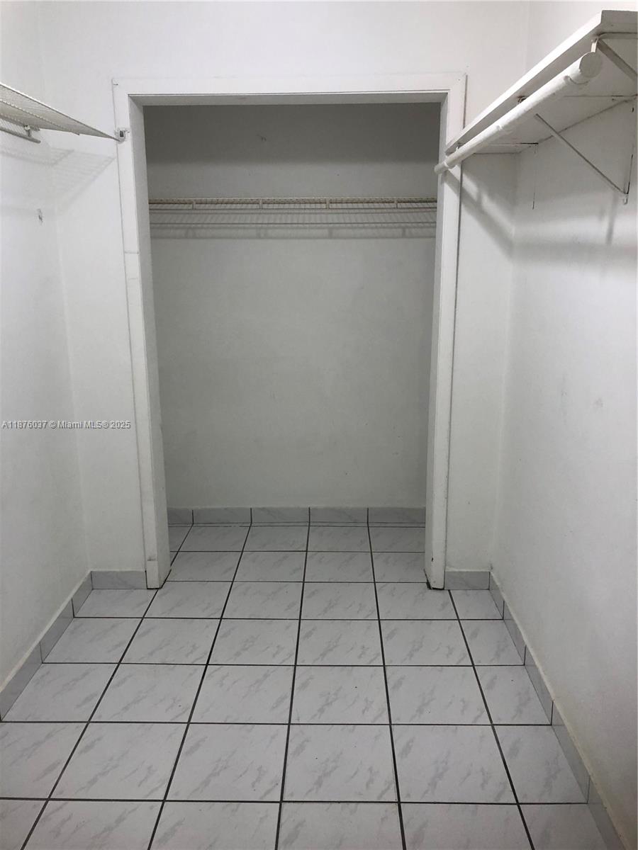 7720 Harding Avenue, Unit 4 Miami Beach, FL 33141 - Photo 6 of 8