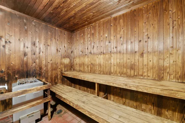 $185,000 | 260 Westview Drive, Unit 213, West St. Paul, MN 55118