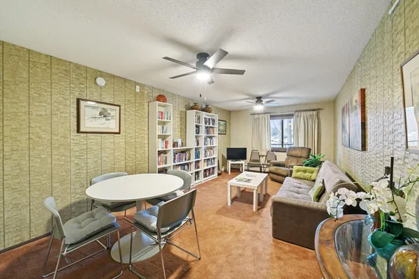 $185,000 | 260 Westview Drive, Unit 213, West St. Paul, MN 55118