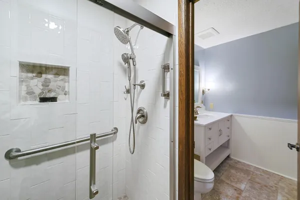 $185,000 | 260 Westview Drive, Unit 213, West St. Paul, MN 55118