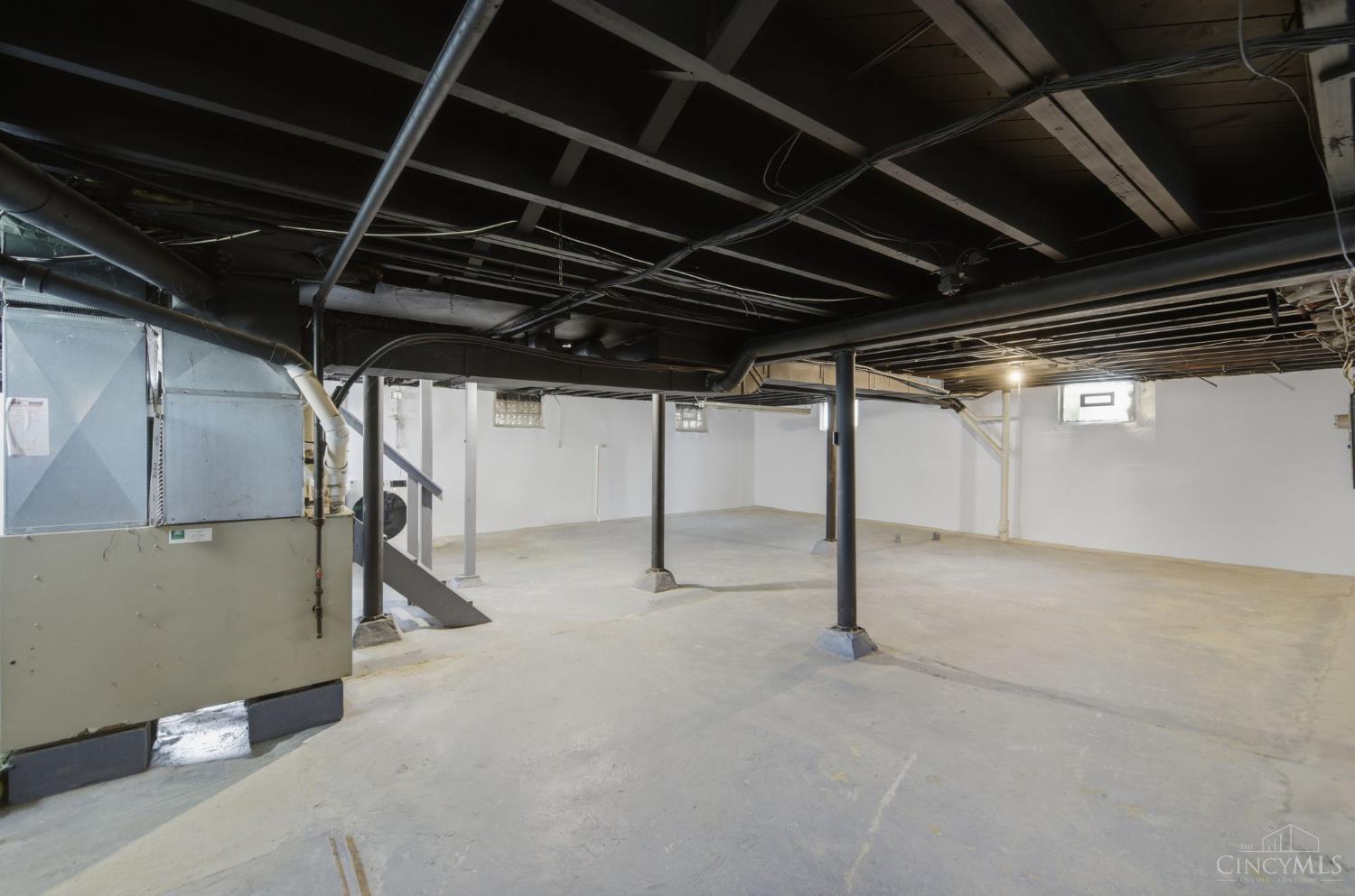 7981 State Road Cincinnati, OH 45255 - Photo 26 of 34