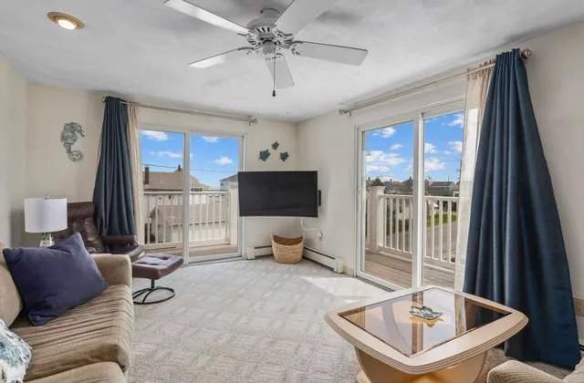 $2,800 | 68 Kings Highway, Unit 32, Hampton, NH 03842