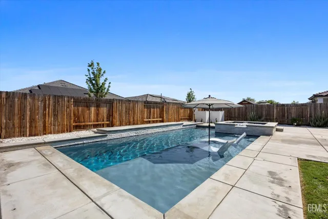 a view of outdoor space yard and patio