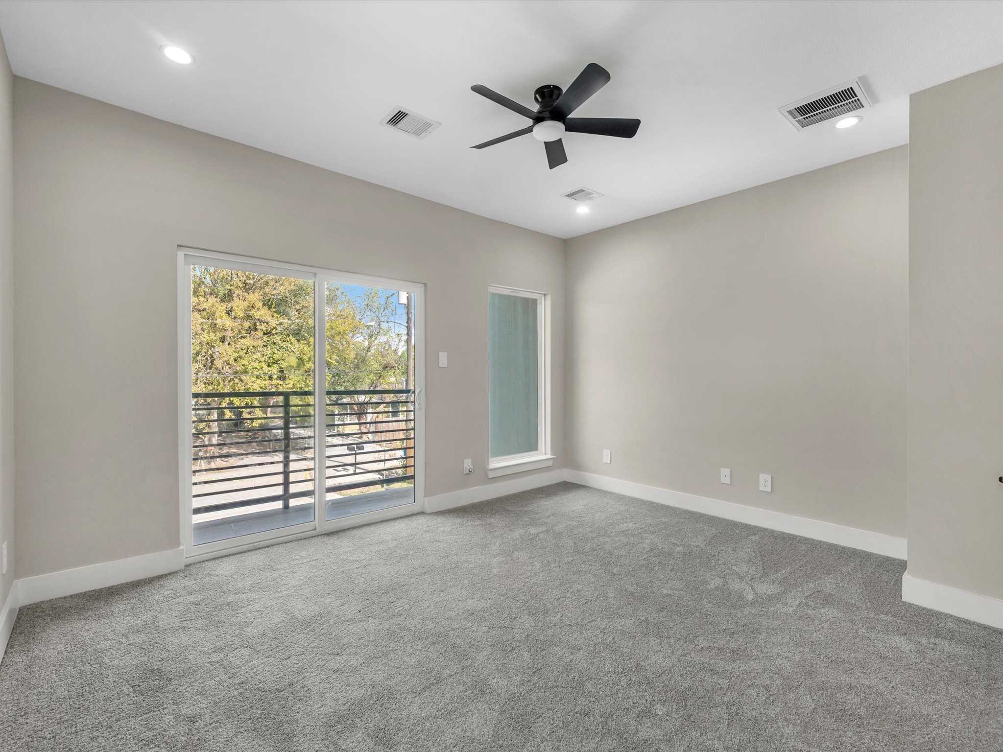 7802 Queen Street, Unit A Houston, TX 77028 - Photo 33 of 40 a view of an empty room with a window