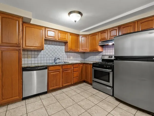 $155,000 | 2642 North Harlem Avenue, Unit GE, Elmwood Park, IL 60707