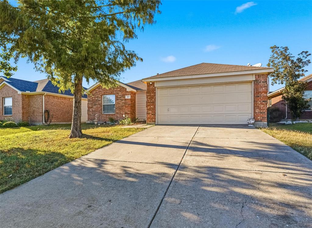 1011 Hampton Drive Forney, TX 75126 - Photo 2 of 24