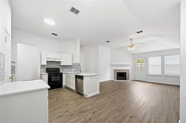 $2,300 | 1011 Hampton Drive, Forney, TX 75126