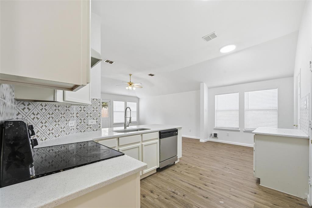 1011 Hampton Drive Forney, TX 75126 - Photo 5 of 24