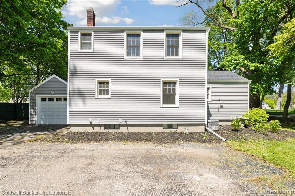 8054 Davison Road Davison, MI 48423 - Photo 36 of 61