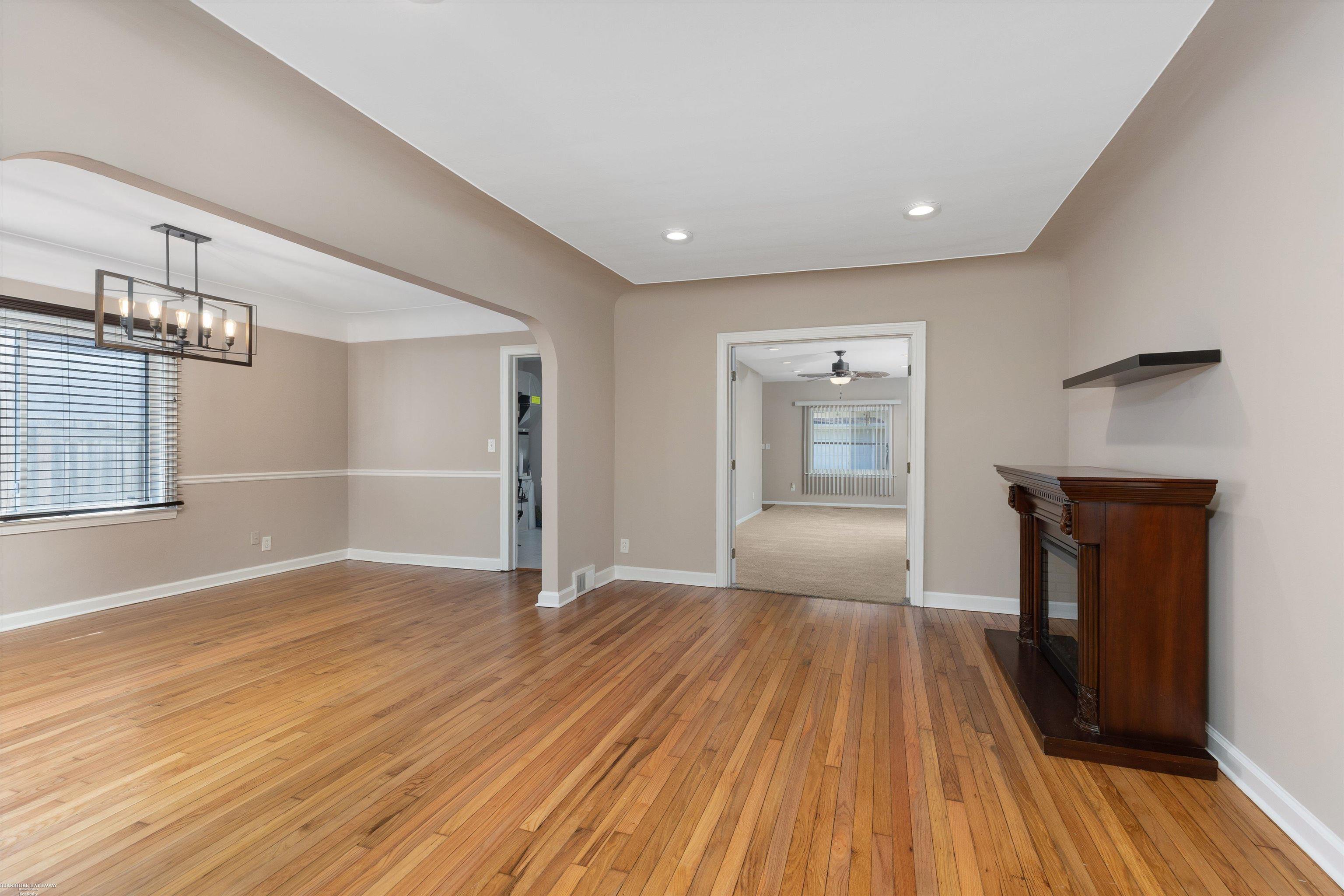 4492 Marr Avenue Warren, MI 48091 - Photo 2 of 29