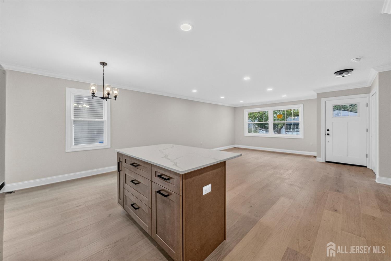 34 Larchmont Road Edison, NJ 08837 - Photo 13 of 38