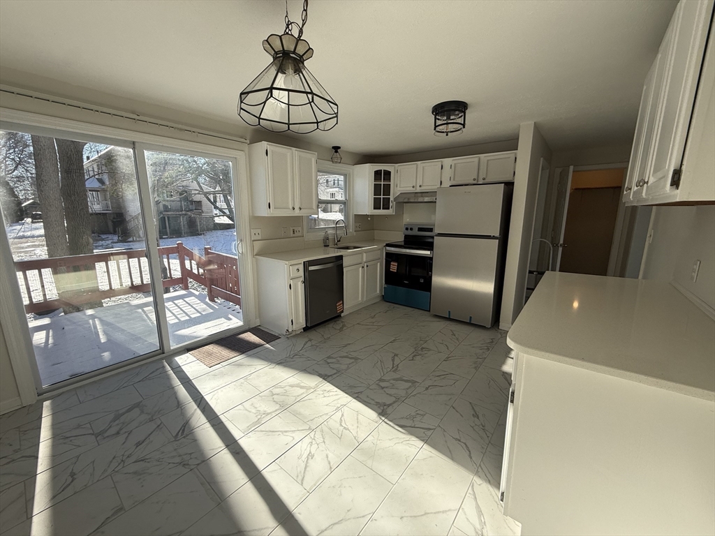 11 Julian Lane, Unit 11 Milford, MA 01757 - Photo 5 of 19