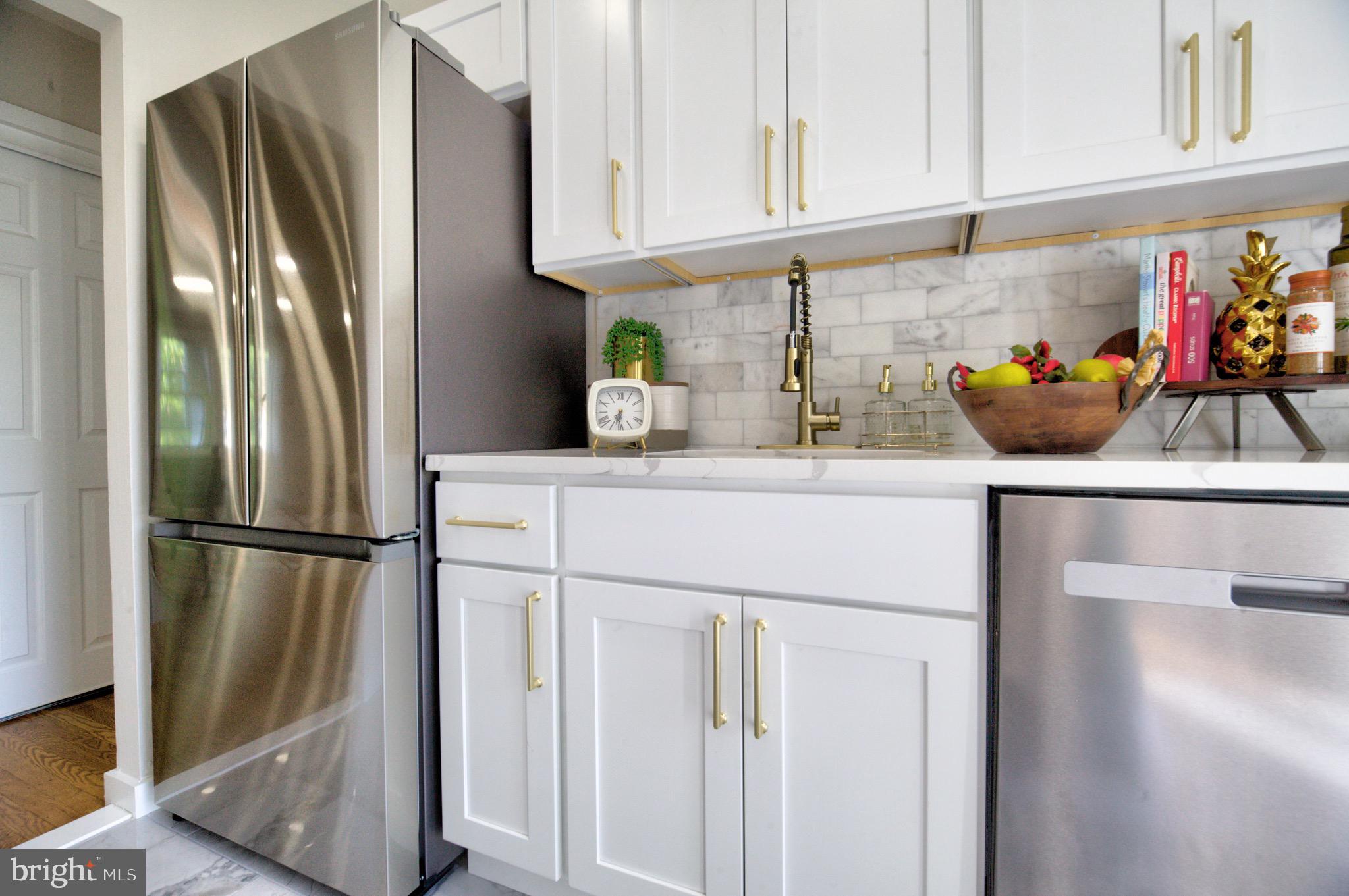 156 Parkview Road Stratford, NJ 08084 - Photo 12 of 47