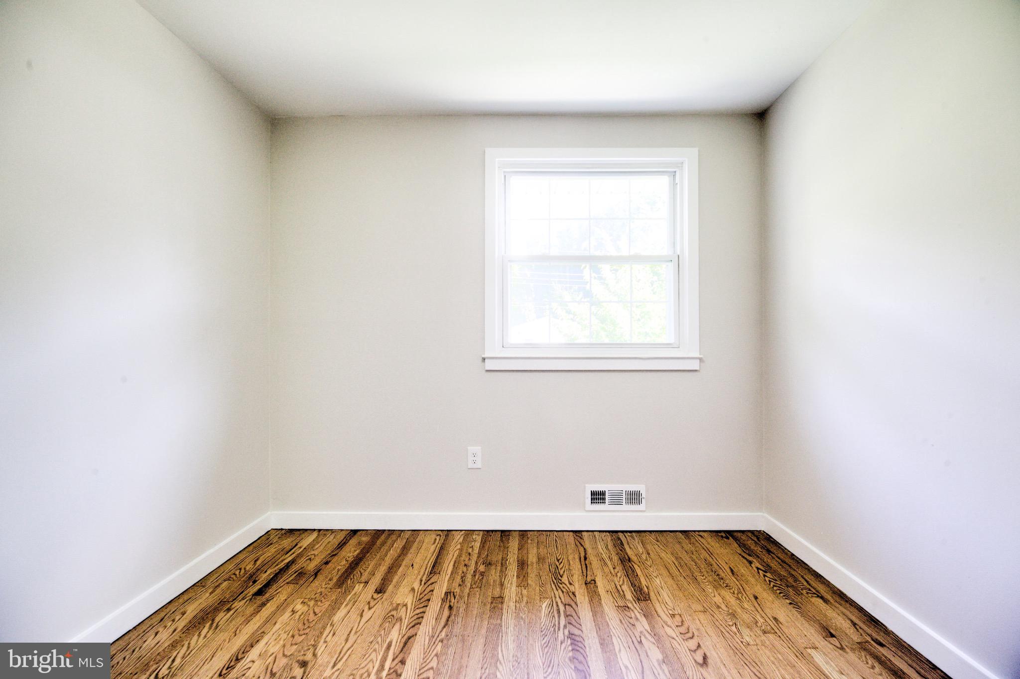 156 Parkview Road Stratford, NJ 08084 - Photo 18 of 47