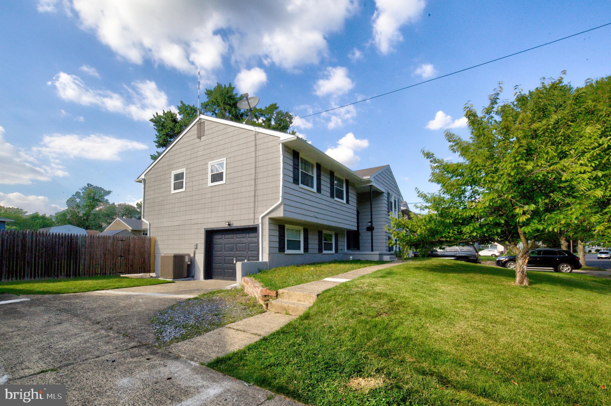 156 Parkview Road Stratford, NJ 08084 - Photo 2 of 47