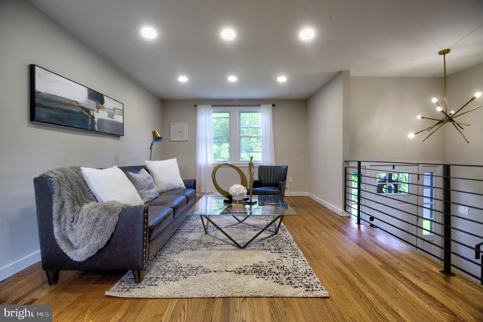 156 Parkview Road Stratford, NJ 08084 - Photo 3 of 47