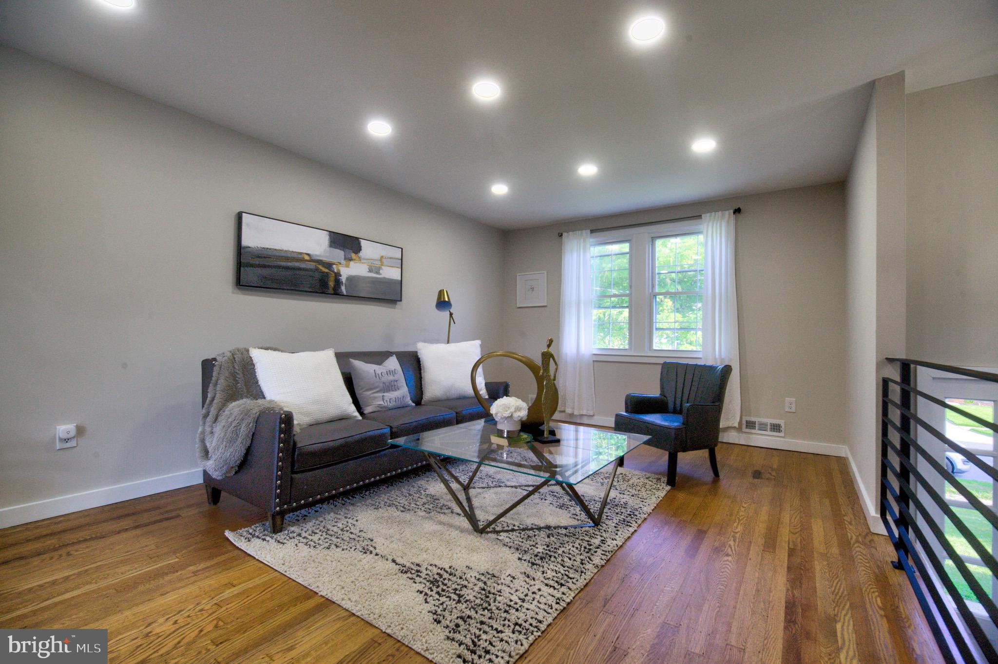 156 Parkview Road Stratford, NJ 08084 - Photo 4 of 47